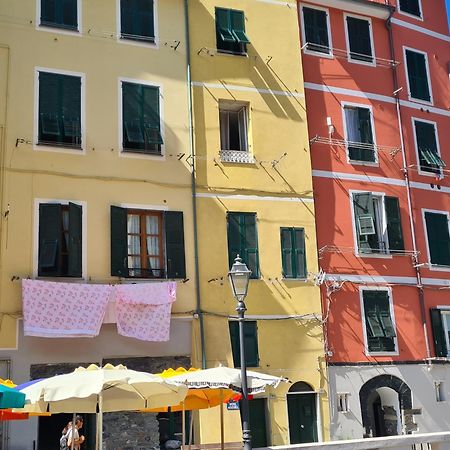 Vicolo Apartment, Pedestrian Centre, 2Bdr, 2,5 Bth, Aircondo, Private Parking, Easy To Train And Ferries, City Life La Spezia Kültér fotó