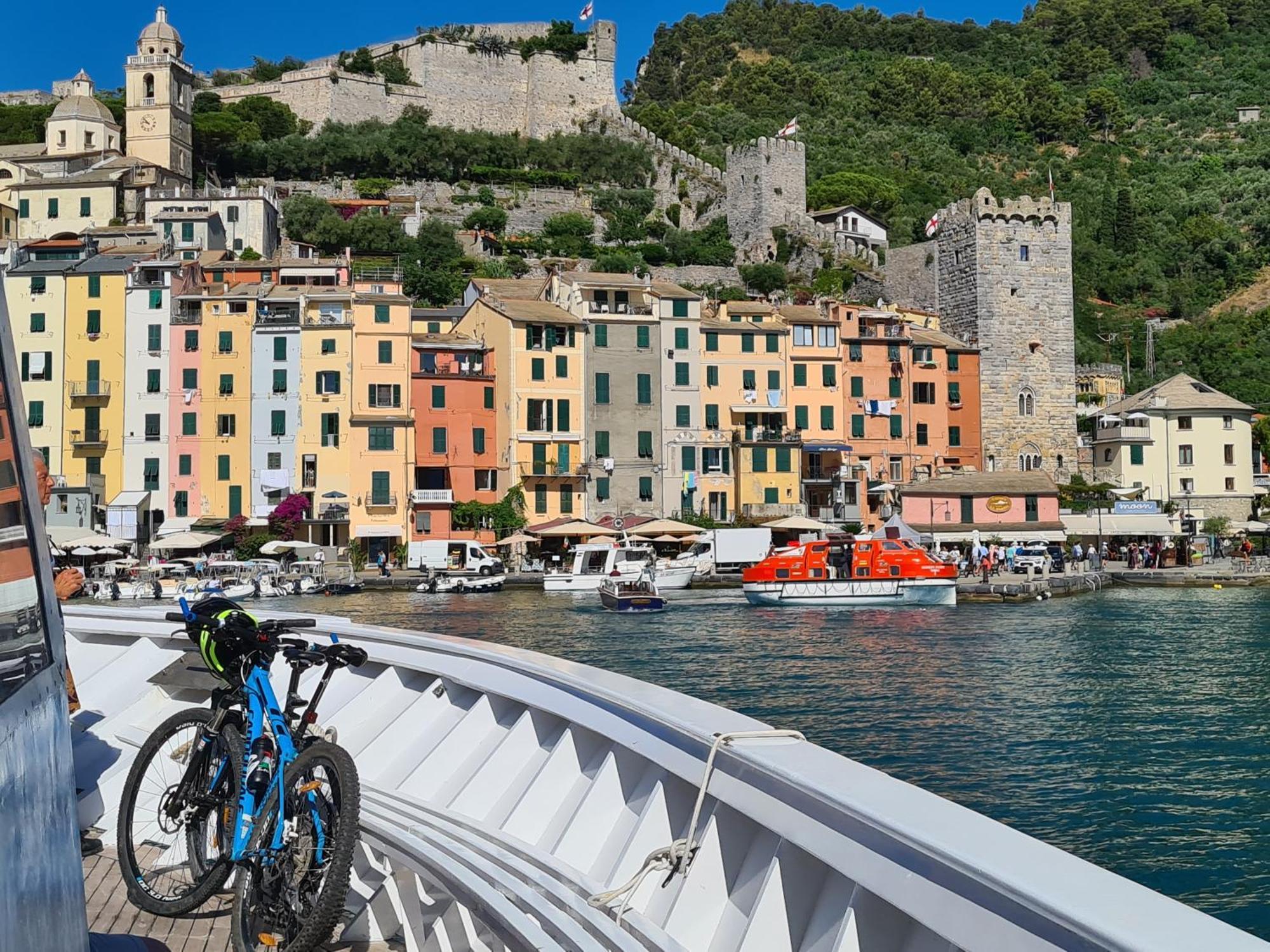 Vicolo Apartment, Pedestrian Centre, 2Bdr, 2,5 Bth, Aircondo, Private Parking, Easy To Train And Ferries, City Life La Spezia Kültér fotó