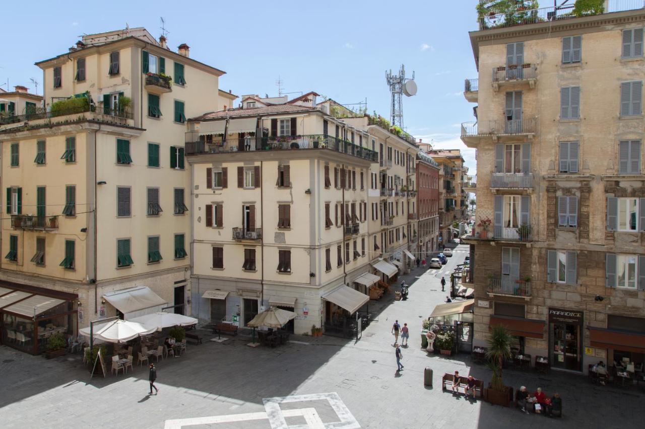 Vicolo Apartment, Pedestrian Centre, 2Bdr, 2,5 Bth, Aircondo, Private Parking, Easy To Train And Ferries, City Life La Spezia Kültér fotó